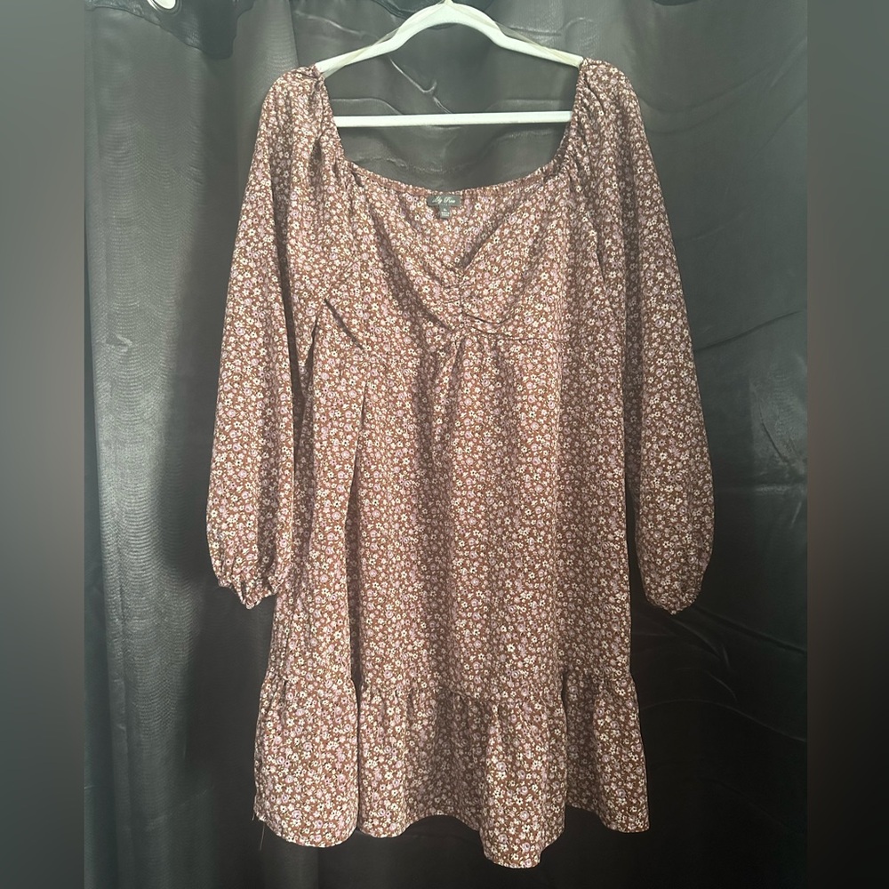 🌻🌻 3 for $15.00 Lily Rose Brown and Purple Floral Dress